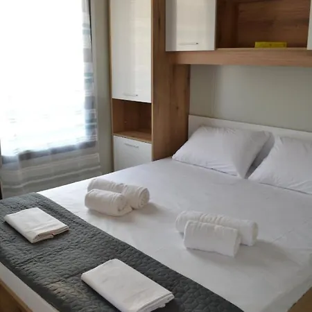 别墅 Oneiropagida House 萨尔蒂