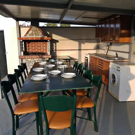 Oneiropagida House * 萨尔蒂